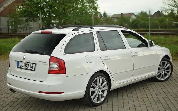 Skoda Octavia cena 31900 przebieg: 149000, rok produkcji 2011 z Czarne małe 529